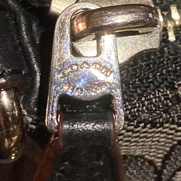 Coach Signature bag(New York) - Picture 4 of 9